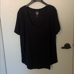 V-Neck Black tee
